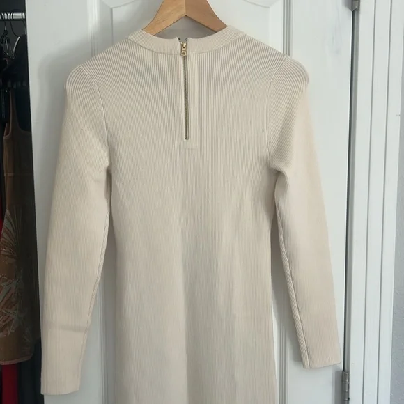 Alice and Olivia Jenner Crew Neck Dress - Picture 3 of 14